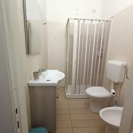 Vakantiehuis Divine Apartment- *